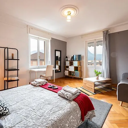 The Attic - Your Space In The Center Appartement